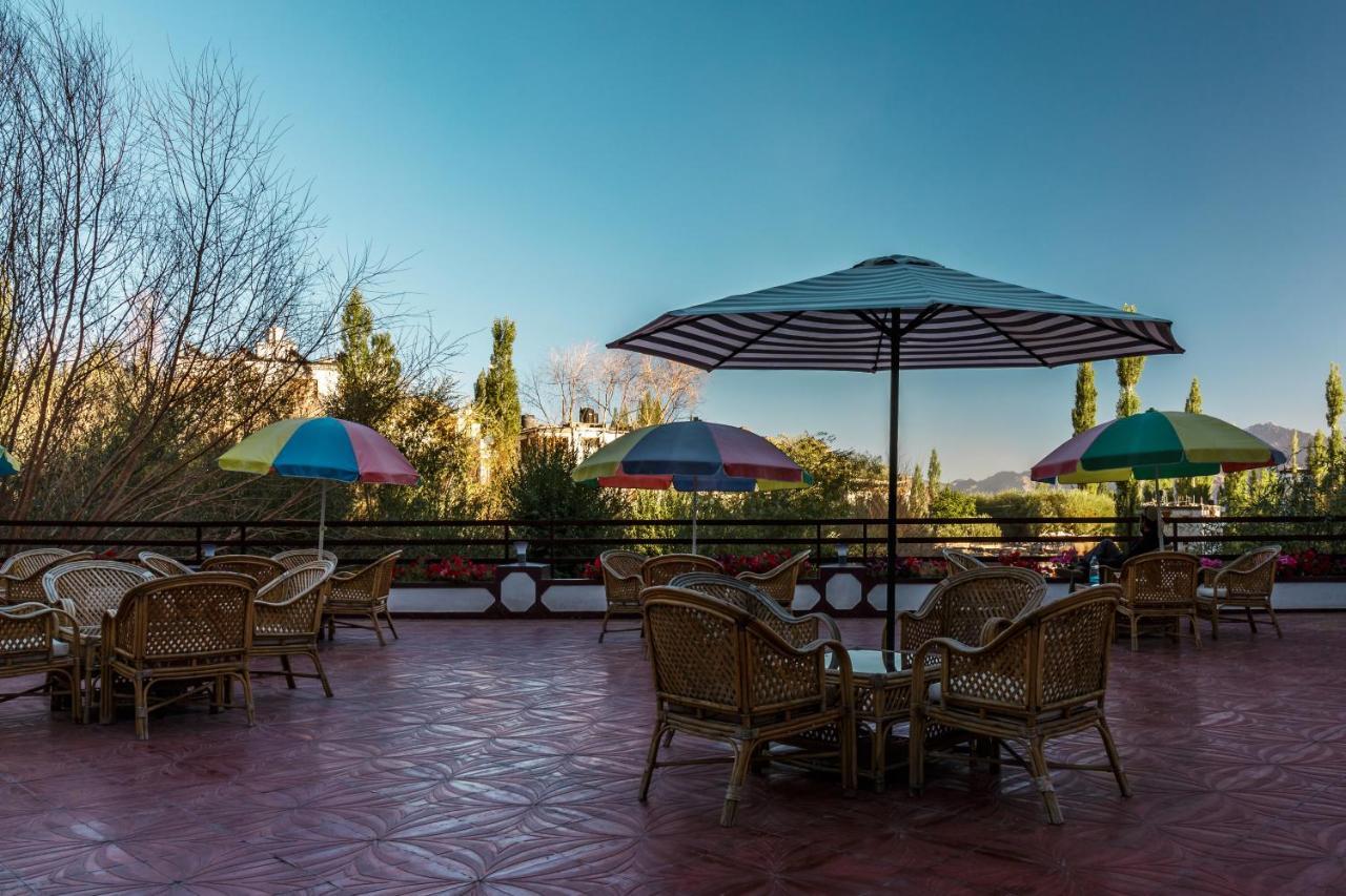 Hotel Asia Лех Экстерьер фото